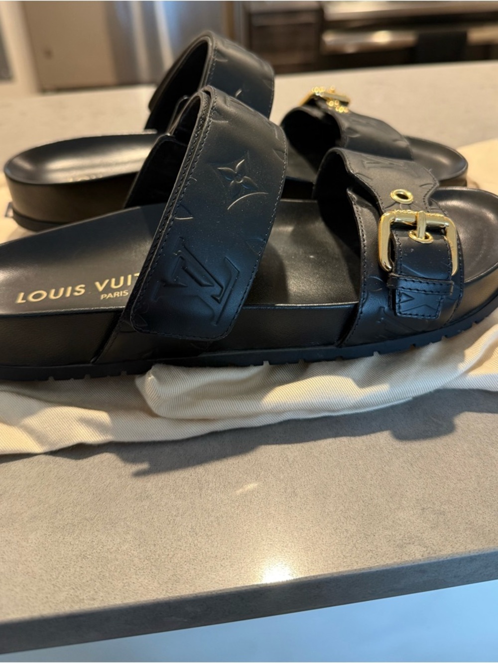 Bom Dia Flat Comfort Mule Black EU 38.5 Louis Vuitton LV - Picture 14 of 15